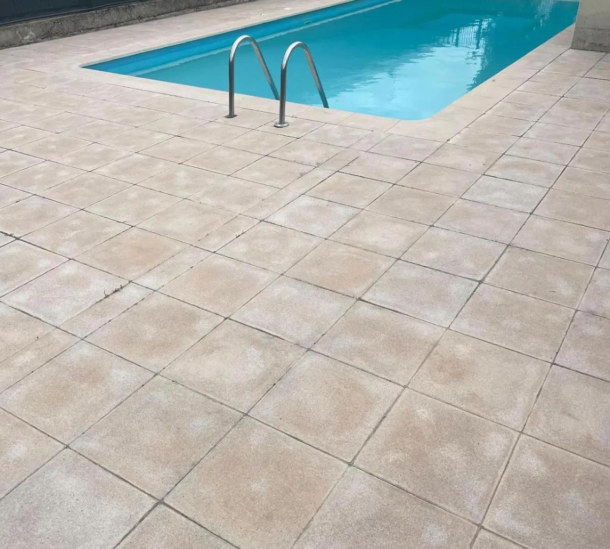 Appartement Studio Avec Terrasse - Piscine - Free Parking à Toulouse